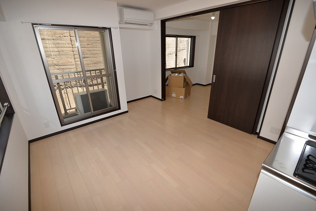 居室・リビング　写真は同マンションの別のお部屋のものです