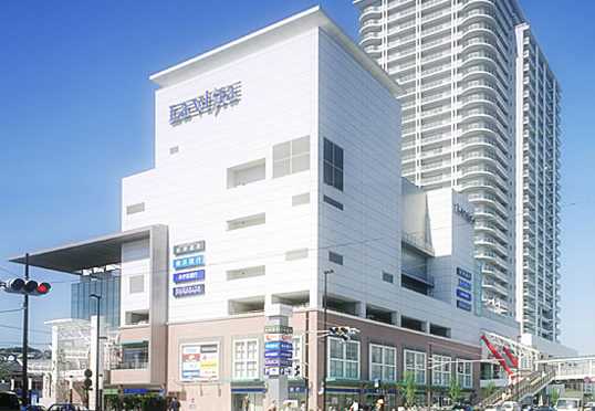 ショッピングセンター　Beans(ビーンズ)新杉田（ショッピングセンター）まで590m