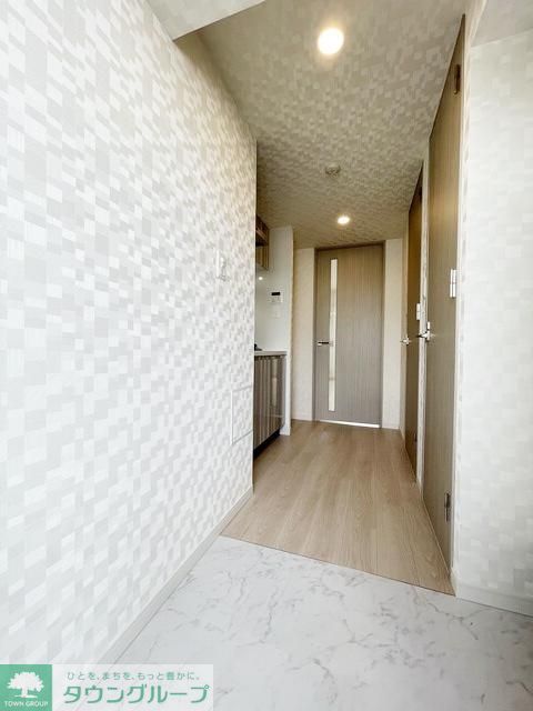 玄関　同タイプのお部屋になります。
