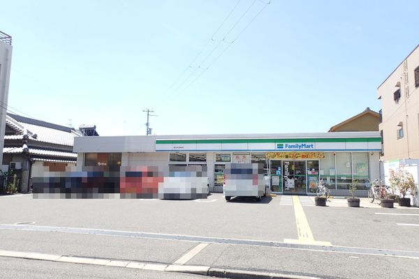 コンビニ　ファミリーマート泉大津北助松店（コンビニ）まで300m