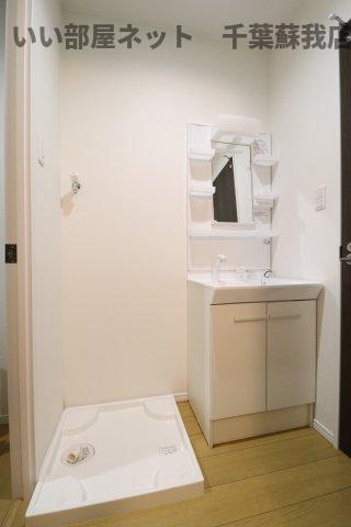 洗面設備　朝の準備に活躍する、洗髪洗面化粧台！