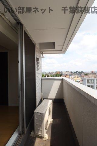バルコニー　開放的で明るい空間を演出してくれるバルコニーです