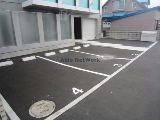 駐車場　駐車場