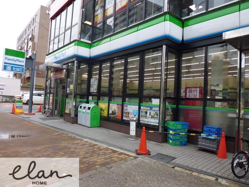 コンビニ　ファミリーマート 新深江駅前店（コンビニ）まで553m