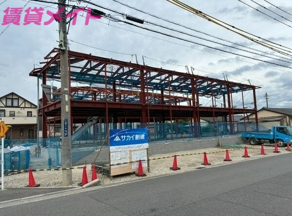 建物外観　建築中