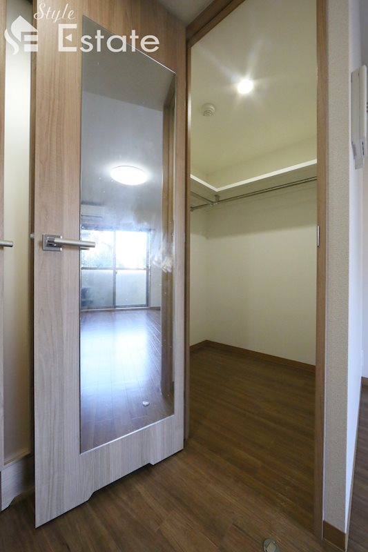 地下鉄東山線 覚王山駅 徒歩4分 4階建 築13年の内装写真