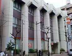 銀行　朝日信用金庫根岸支店（銀行）まで504m