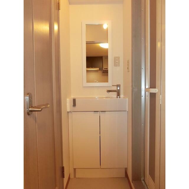 洗面設備　※同仕様写真含む