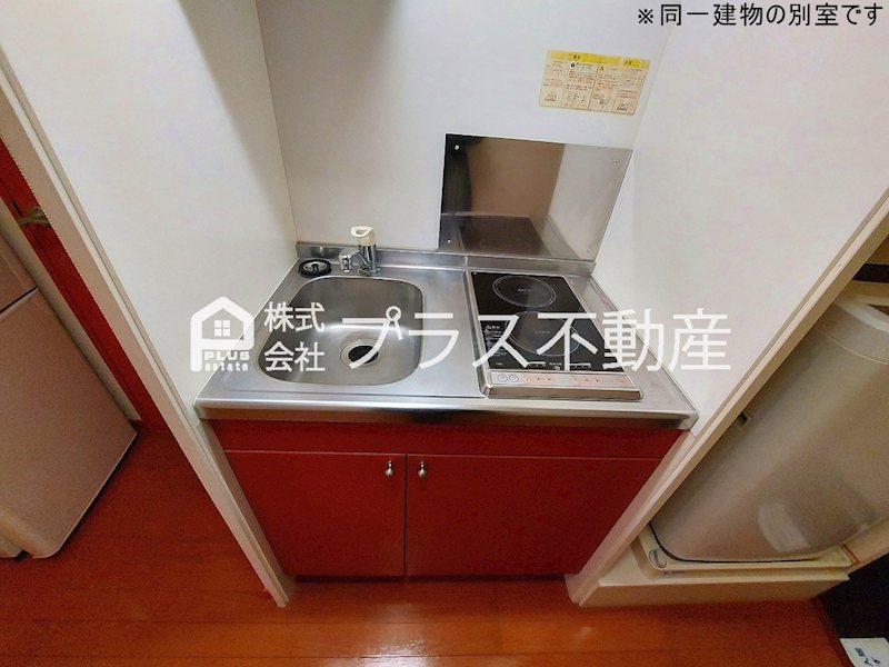 キッチン　設備・仕様は号室により異なる為、現況を優先致します。