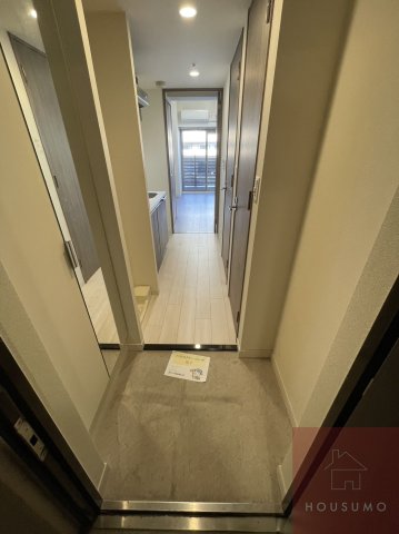 プレサンス新大阪ジェイズの玄関写真