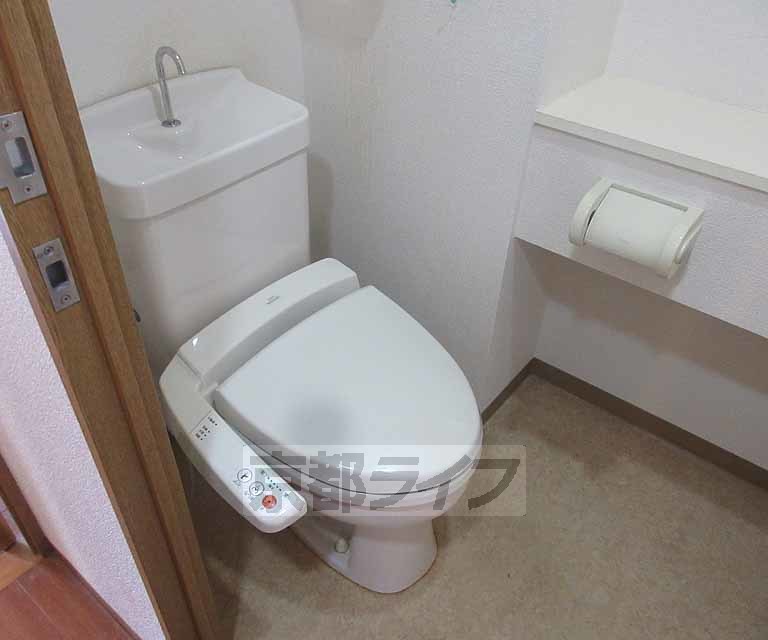 トイレ　清潔感のあるトイレです