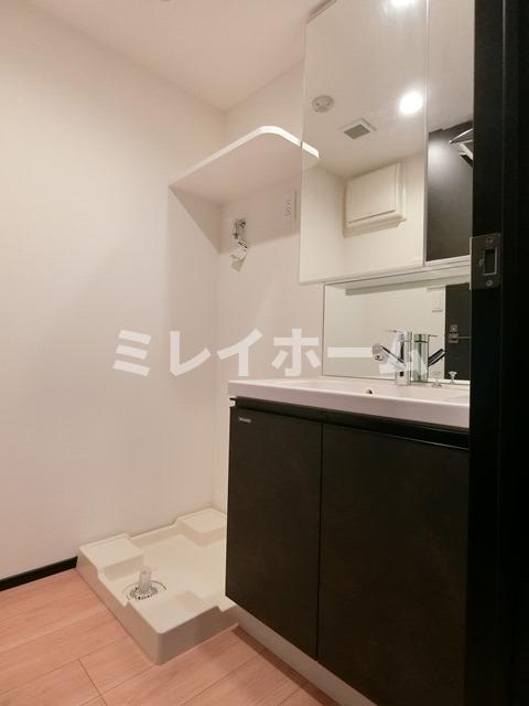 洗面設備　同建物内、別のお部屋の参考写真になります。