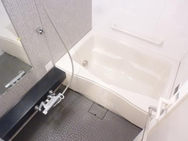 グランハイツ東新宿の風呂写真