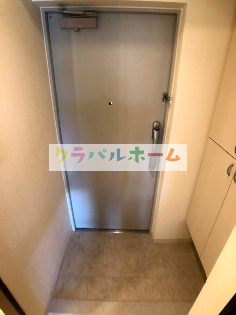 ＪＲおおさか東線 ＪＲ淡路駅 徒歩13分 6階建 築18年の玄関写真