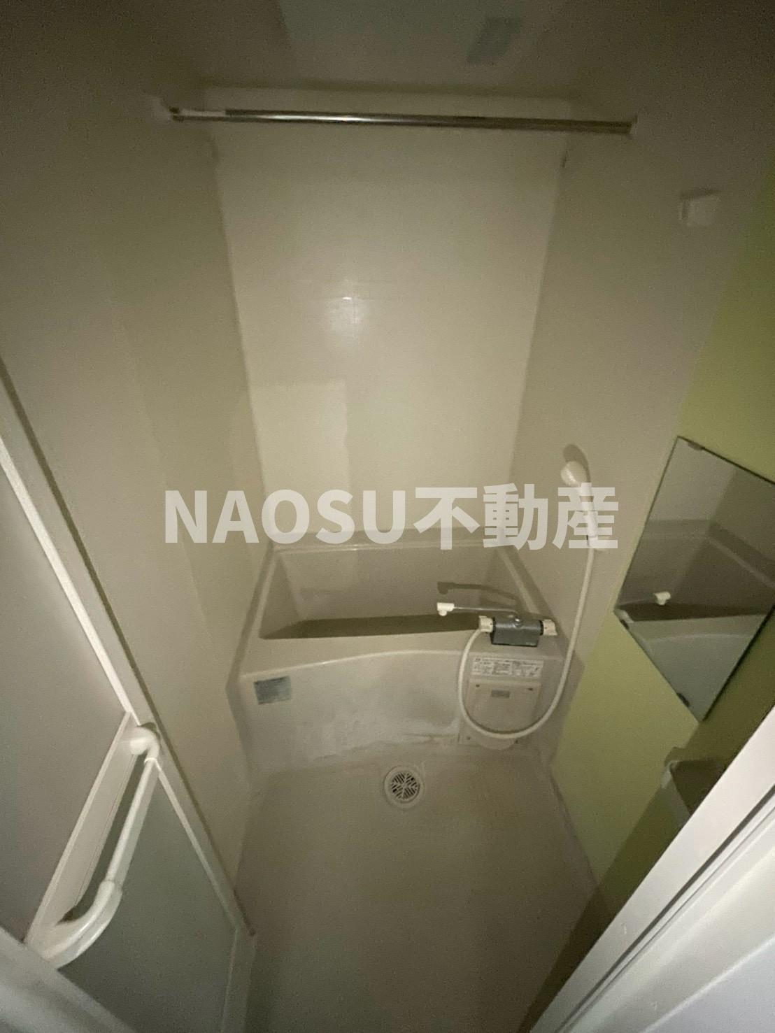 バス・シャワールーム　コンパクトで使いやすいお風呂です