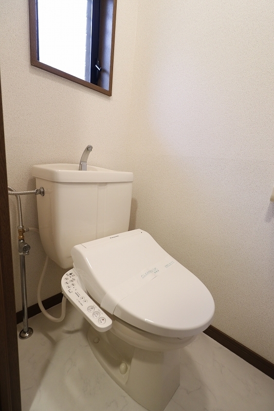 西鉄天神大牟田線 大橋駅 徒歩12分 3階建 築10年のトイレ写真