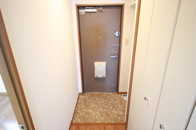 パルトーク山本の玄関写真