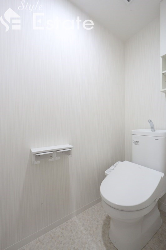 地下鉄鶴舞線 鶴舞駅 徒歩7分 6階建 築4年のトイレ写真