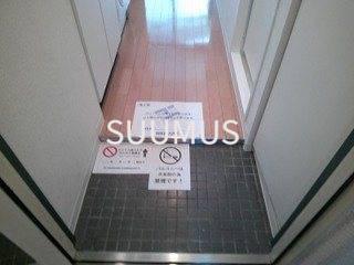 都営大江戸線 西新宿五丁目駅 徒歩5分 11階建 築25年の玄関写真