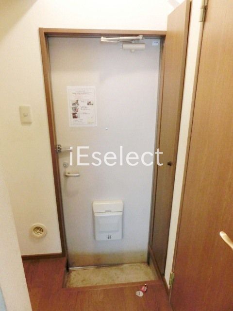 玄関　シューズＢＯＸ付です。