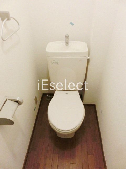 トイレ　トイレはシンプルですね。