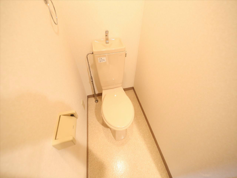 地下鉄名城線 西高蔵駅 徒歩4分 10階建 築27年のトイレ写真