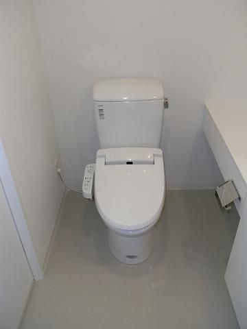 ＪＲ山手線 高田馬場駅 徒歩3分 15階建 築17年のトイレ写真