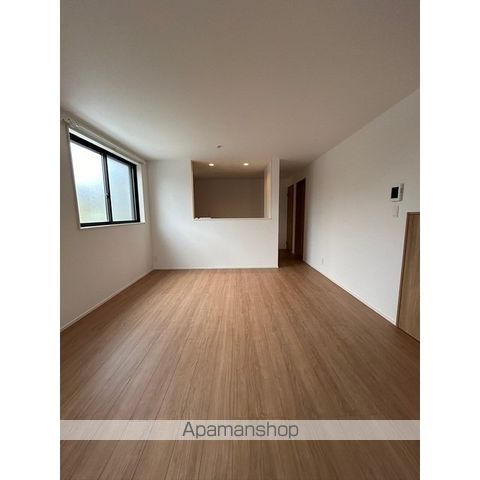 Kolet江戸川台14の居間写真