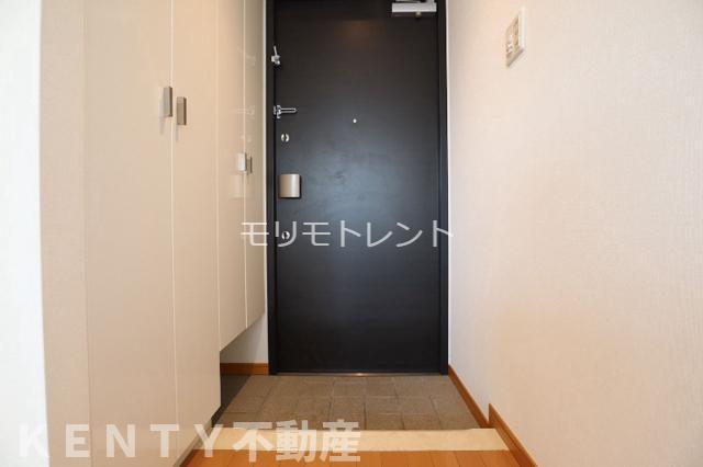 玄関　収納もある玄関です