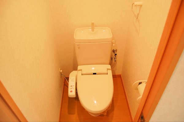 トイレ　ウォシュレット付