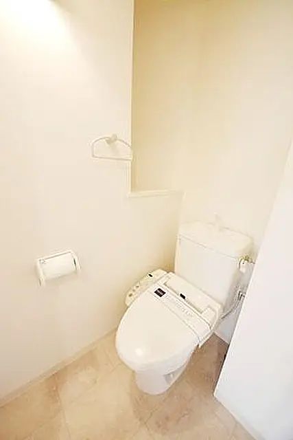 レジディア三越前のトイレ写真
