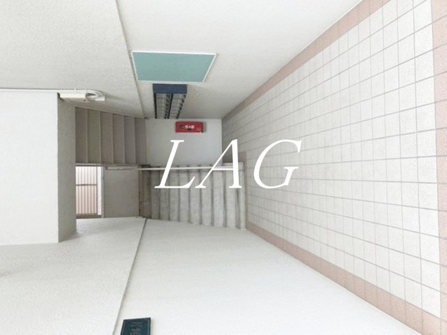 ＪＲ総武線快速 市川駅 徒歩5分 3階建 築36年の外観写真