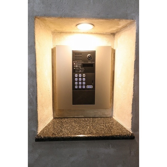 ロビー　オートロック