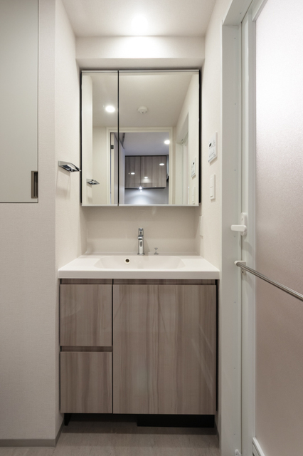 洗面設備　※写真は同タイプ住戸です。