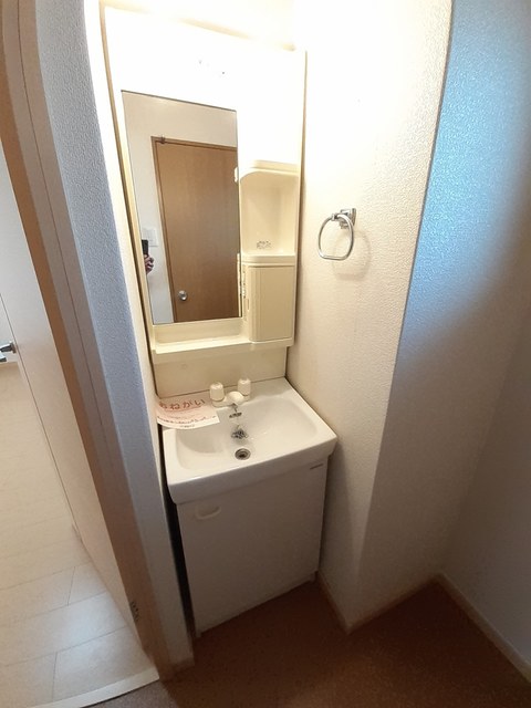 洗面設備　明るい洗面所です★