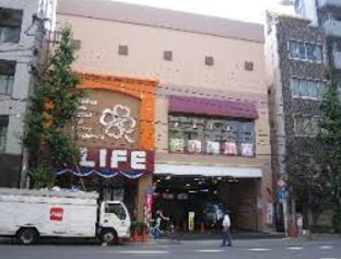 スーパー　ライフ神田和泉町店（スーパー）まで412m