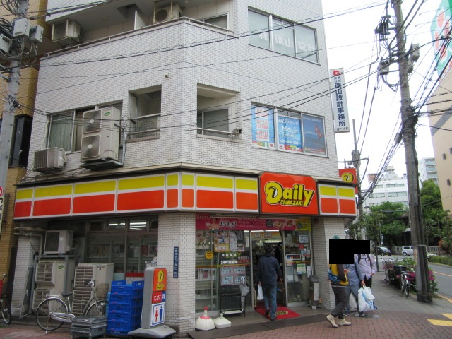 コンビニ　デイリーヤマザキ御園店（コンビニ）まで310m