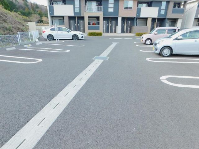 【さくら市喜連川のアパートの駐車場】