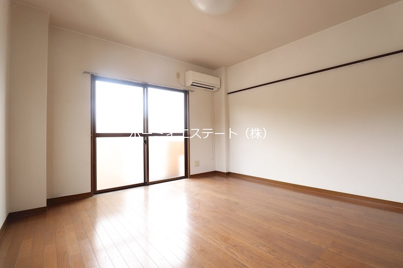 その他部屋・スペース　洋室別角度です♪