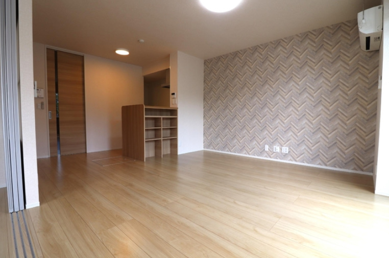 居室・リビング　LDK12.8帖