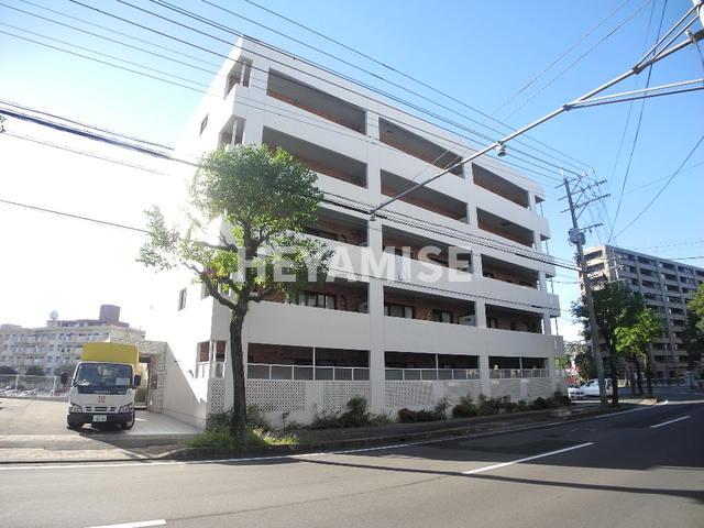 長崎市石神町のマンションの建物外観