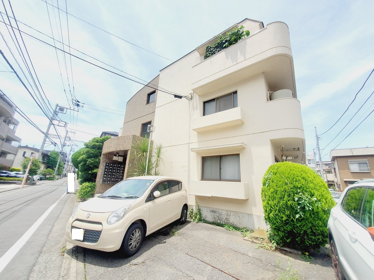 横浜市保土ケ谷区西谷のマンションの建物外観