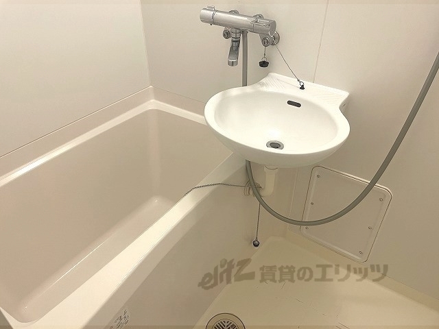 バス・シャワールーム　バス