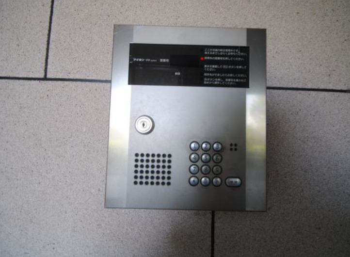 エントランス　オートロック付き