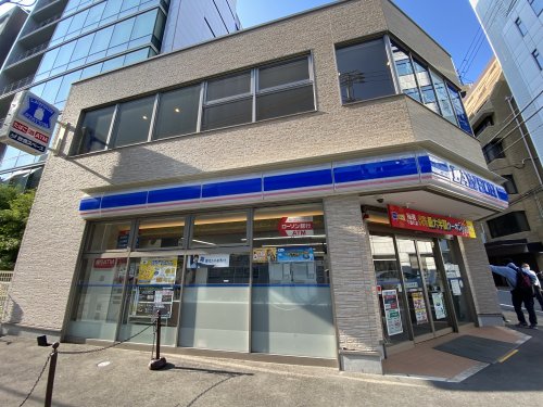 【大阪市中央区南船場のマンションのコンビニ】