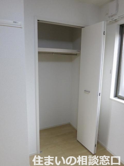 【西尾市平坂町のアパートの収納】