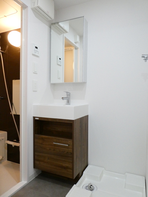 洗面設備　★朝の身支度に便利な洗面台★