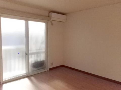 居室・リビング　室内