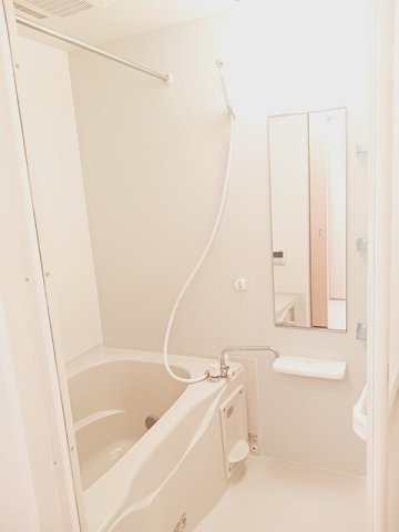 バス・シャワールーム　お風呂で日々の疲れを落としましょう