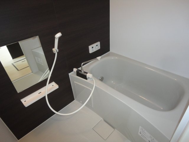 バス・シャワールーム　バス（サーモ水栓付）